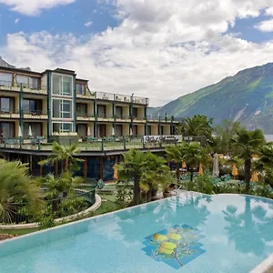 Alexander 4* Limone sul Garda