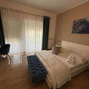 Juna's Guest house